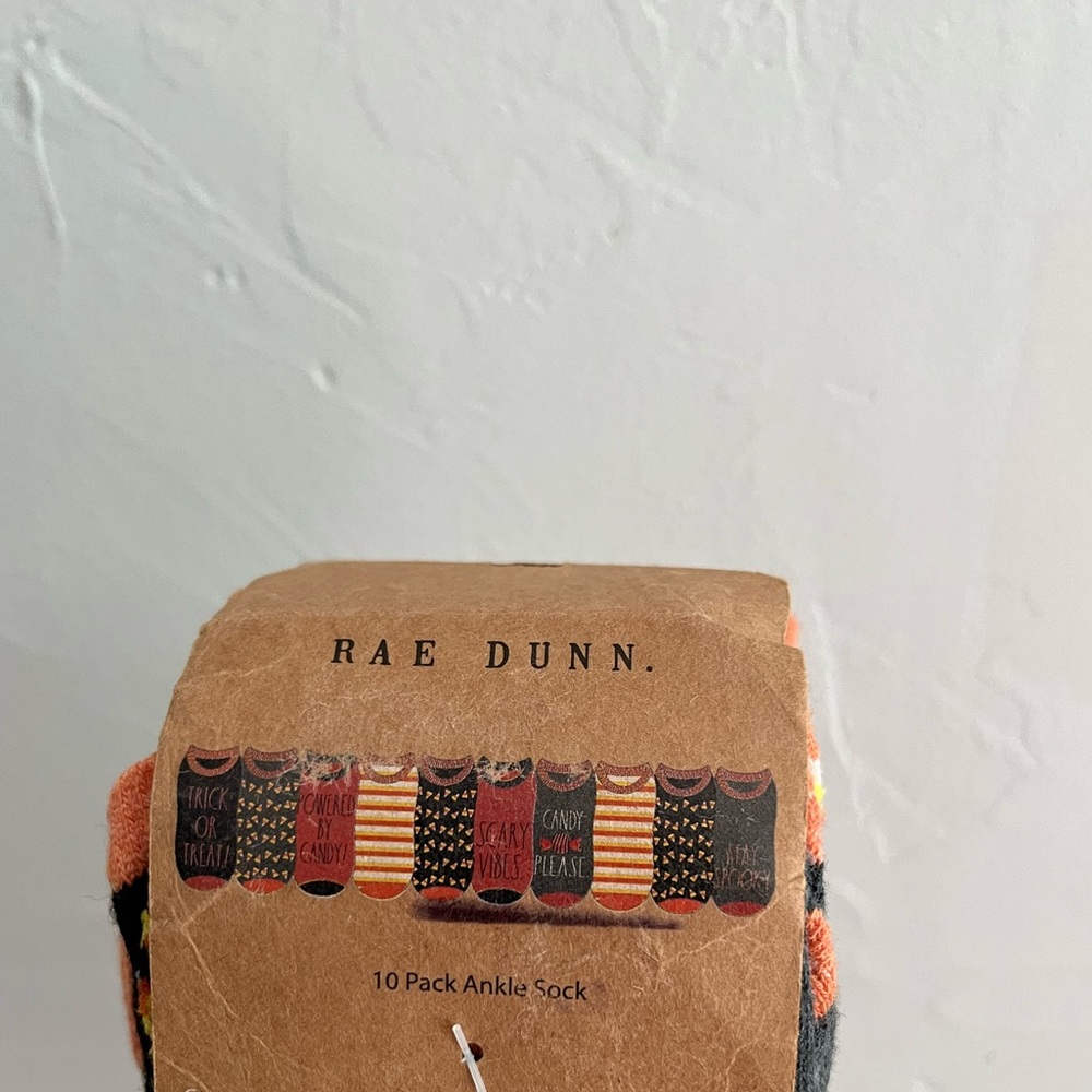 🎃RAE DUNN KIDS HALLOWEEN 10 PACK ANKLE SOCKS M/L - Picture 2 of 4